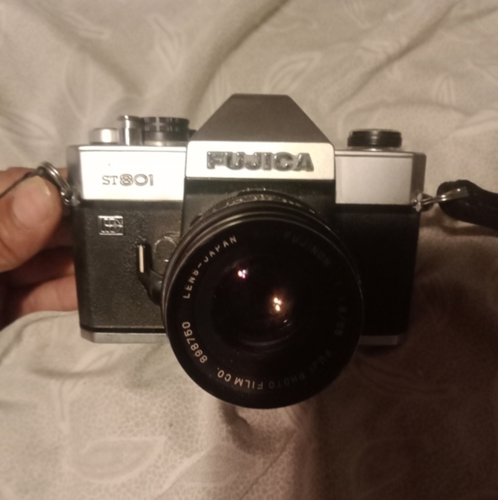 Fujica ST801 - Vintage 35mm Film SLR Camera